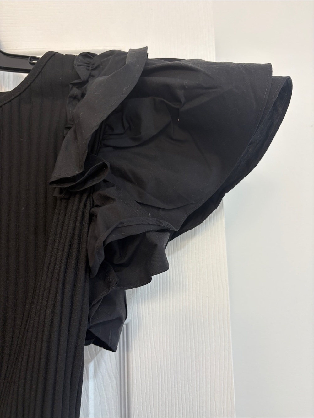 Stylish Black Ruffle-Sleeve Ribbed Top - Picture 7 of 11